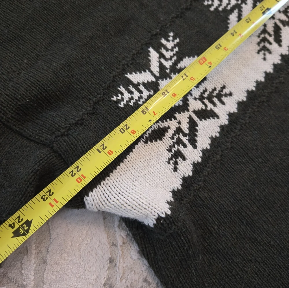 Dark green and White Snowflake Nordic Vintage Y2K Sweater